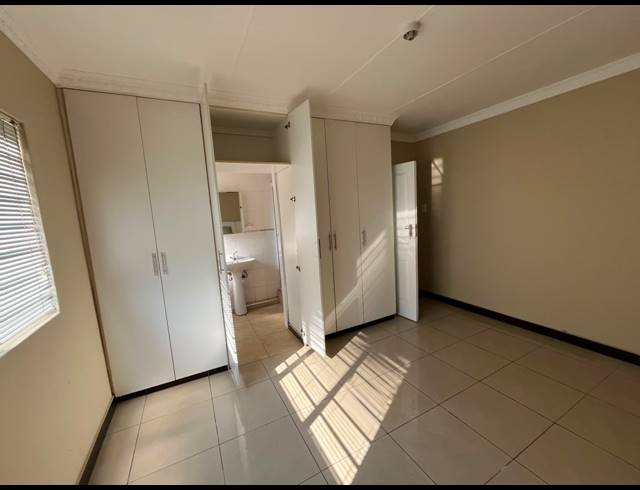 4 BEDROOM SIMPLEX TO LET IN HILLARY